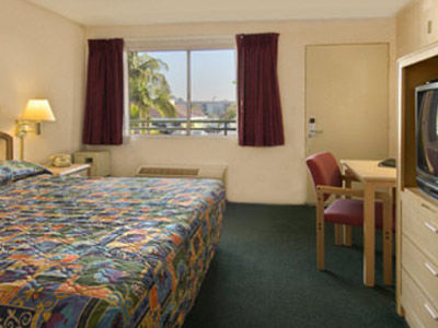 Solara Inn And Suites Anaheim Rom bilde